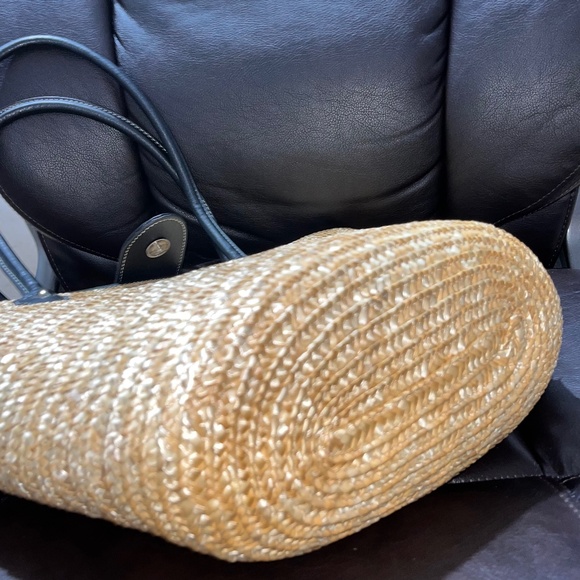 Black and Tan Raffia Straw Picnic Beach Summer Tote Bag - Picture 4 of 5